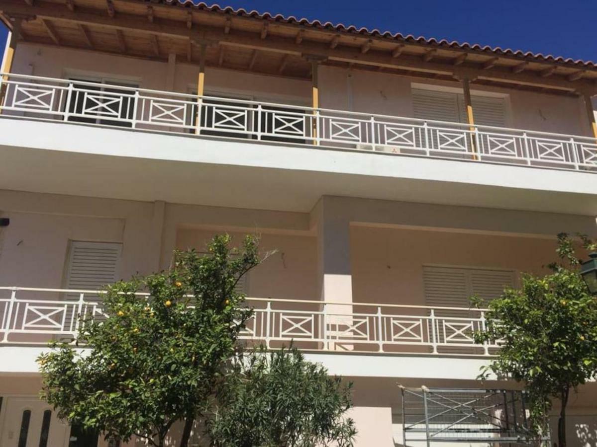 Azure Retreat Apartman Lutráki Kültér fotó
